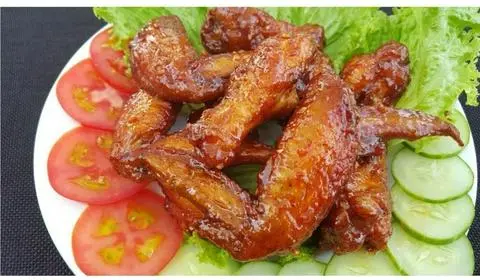 Hình ảnh Cơm cánh gà mắm tỏi