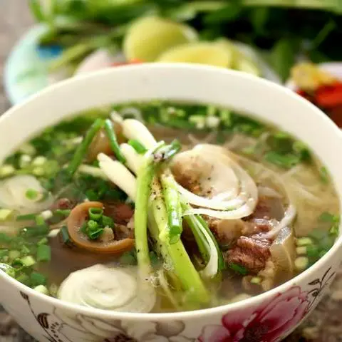 Hình ảnh Phở thập cẩm đuôi