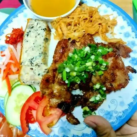 Hình ảnh Cơm sườn bì chả