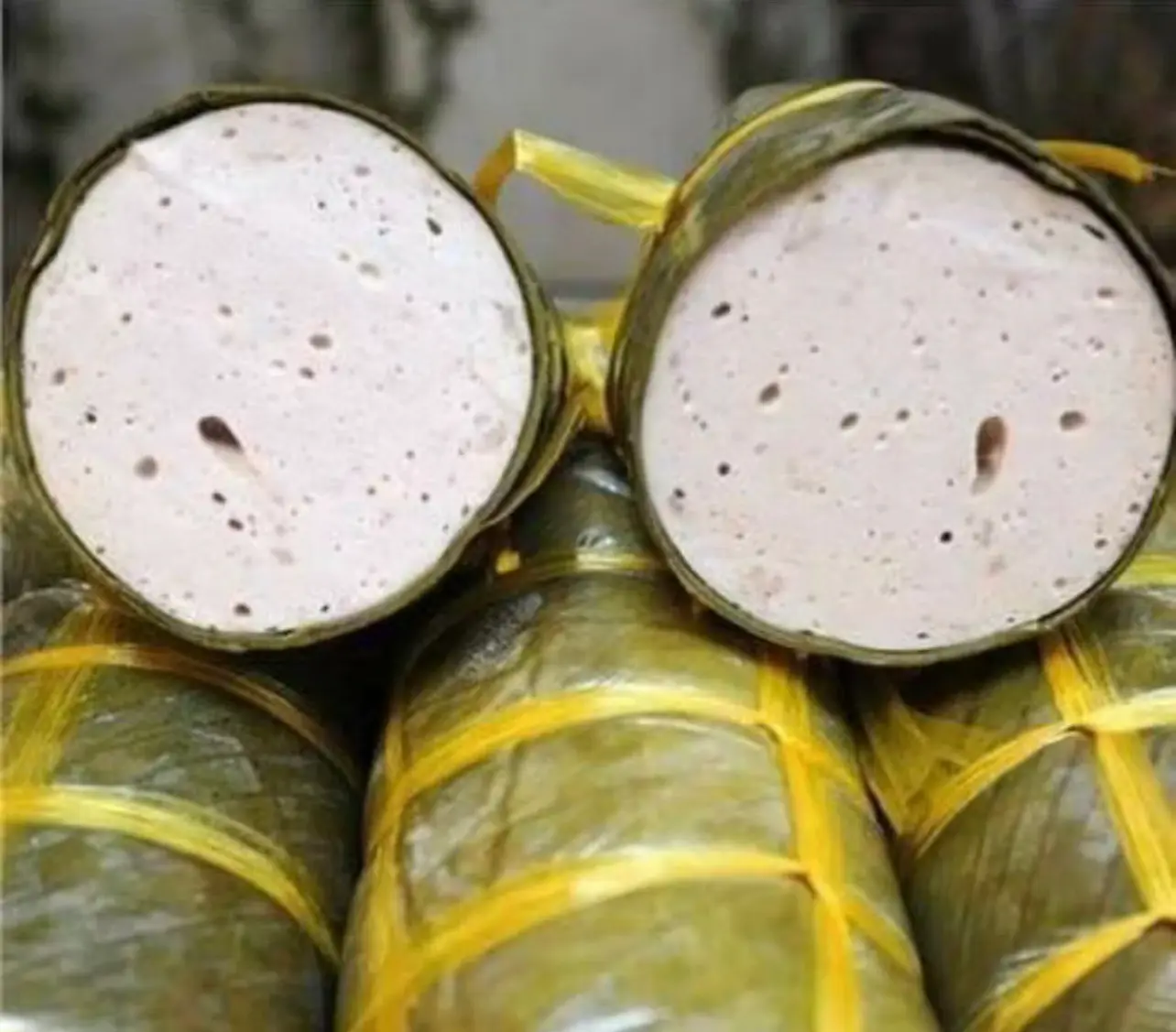 Hình ảnh chả lụa thêm