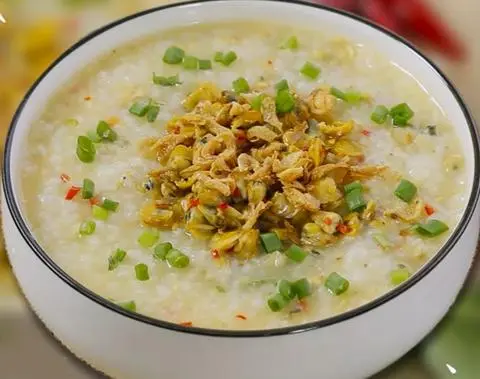 Hình ảnh Cháo thịt bằm+ Cháo hến+ 1 coca chai