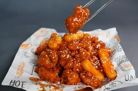 Hình ảnh TOKBOKKI & POPCORN SỐT NGỌT       