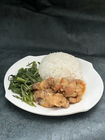 Hình ảnh Cơm thịt kho tiêu