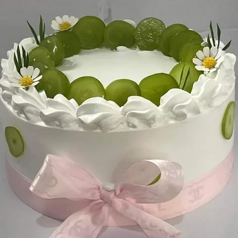 Hình ảnh Bánh Kem Sinh Nhật sữa tươi trái cây 16cm