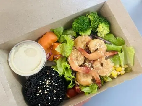 Hình ảnh Cơm gạo lứt - tôm sốt teriyaki vị cam