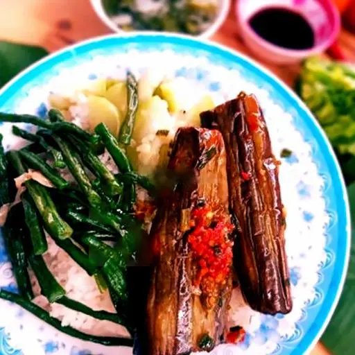Hình ảnh Cơm cà tím mỡ hành