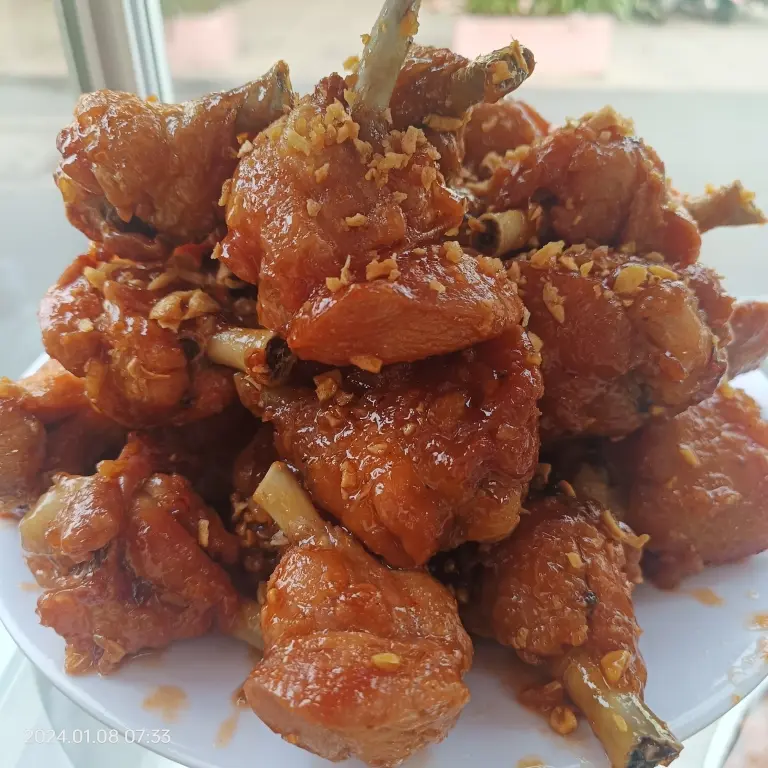Hình ảnh Gà Chiên Nước Mắm Thêm