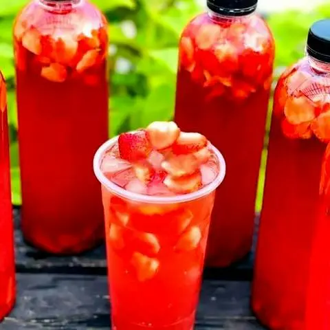 Hình ảnh Trà Dâu Tươi  ly 700ml
