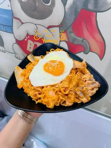 Hình ảnh Mì cay bò phô mai