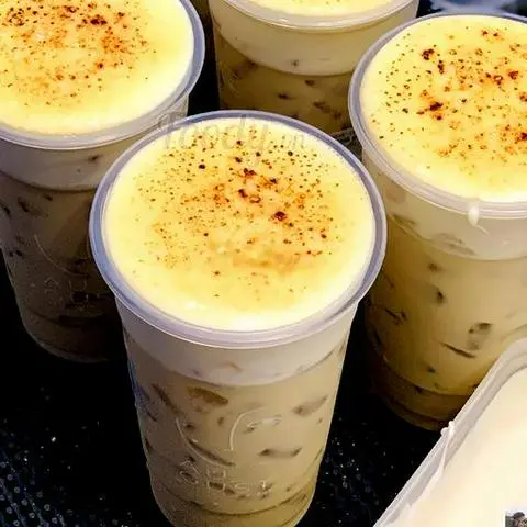 Hình ảnh Trà sữa trân châu kem trứng 