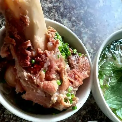Hình ảnh Phở  xương  ống