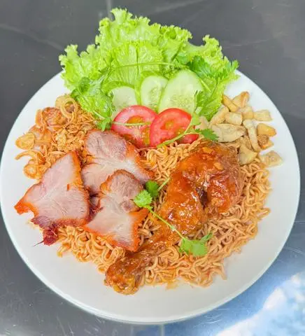 Hình ảnh mì trộn top mỡ đặc biệt +trà tắc