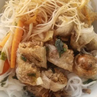 Hình ảnh Bún chả giò chay