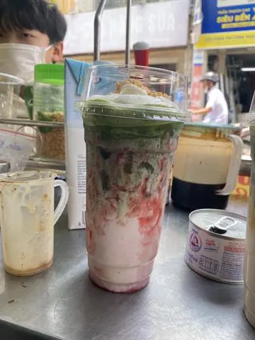 Hình ảnh dâu matcha latte kem muối ( sữa gấu) ly 700ml