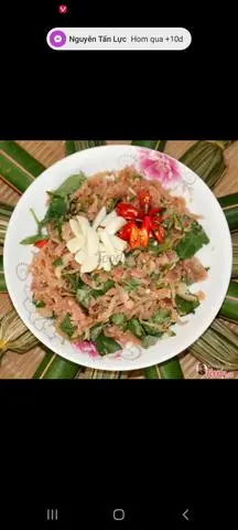 Hình ảnh Tré trộn tỏi ớt rau răm 2 bạn cùng ăn tặng phồng tôm