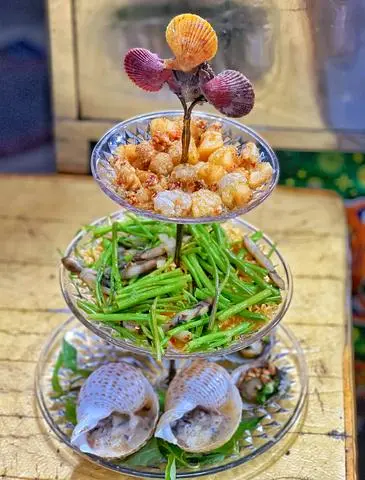 Hình ảnh Mì nghêu xào rau muống