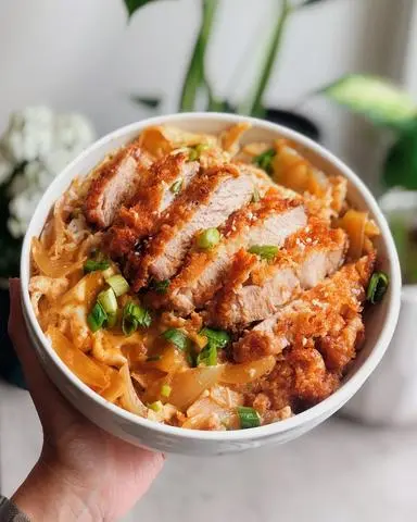 Hình ảnh Cơm Trứng Nấm Sốt Nướng - Bò Yakiniku