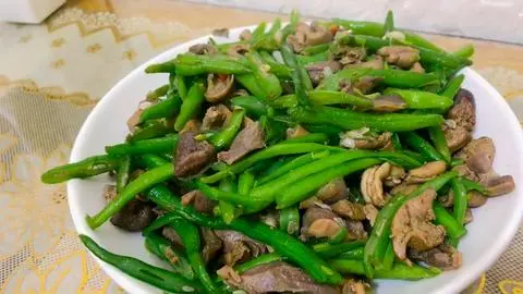 Hình ảnh Cơm lòng gà xào