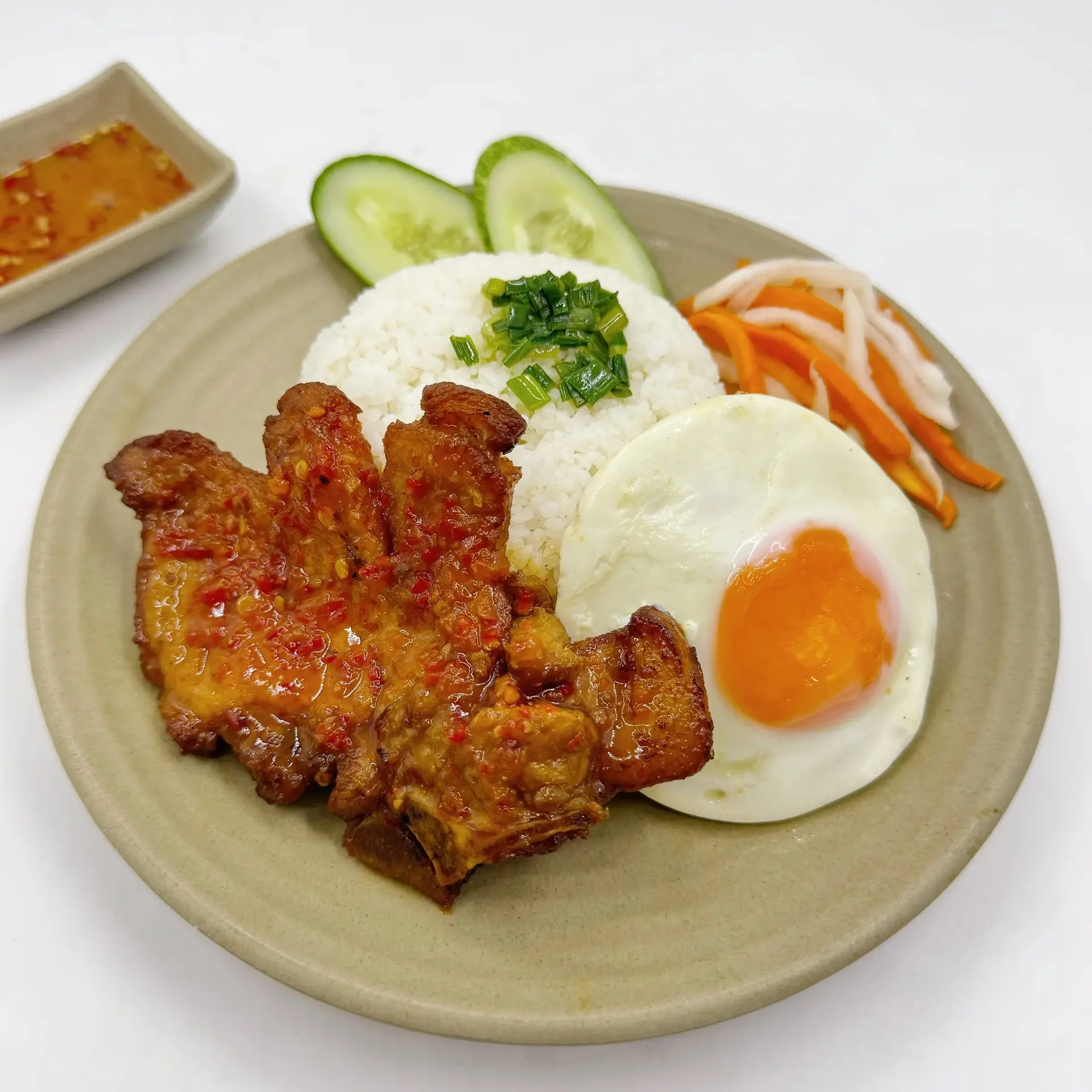 Hình ảnh cơm-sườn - trứng