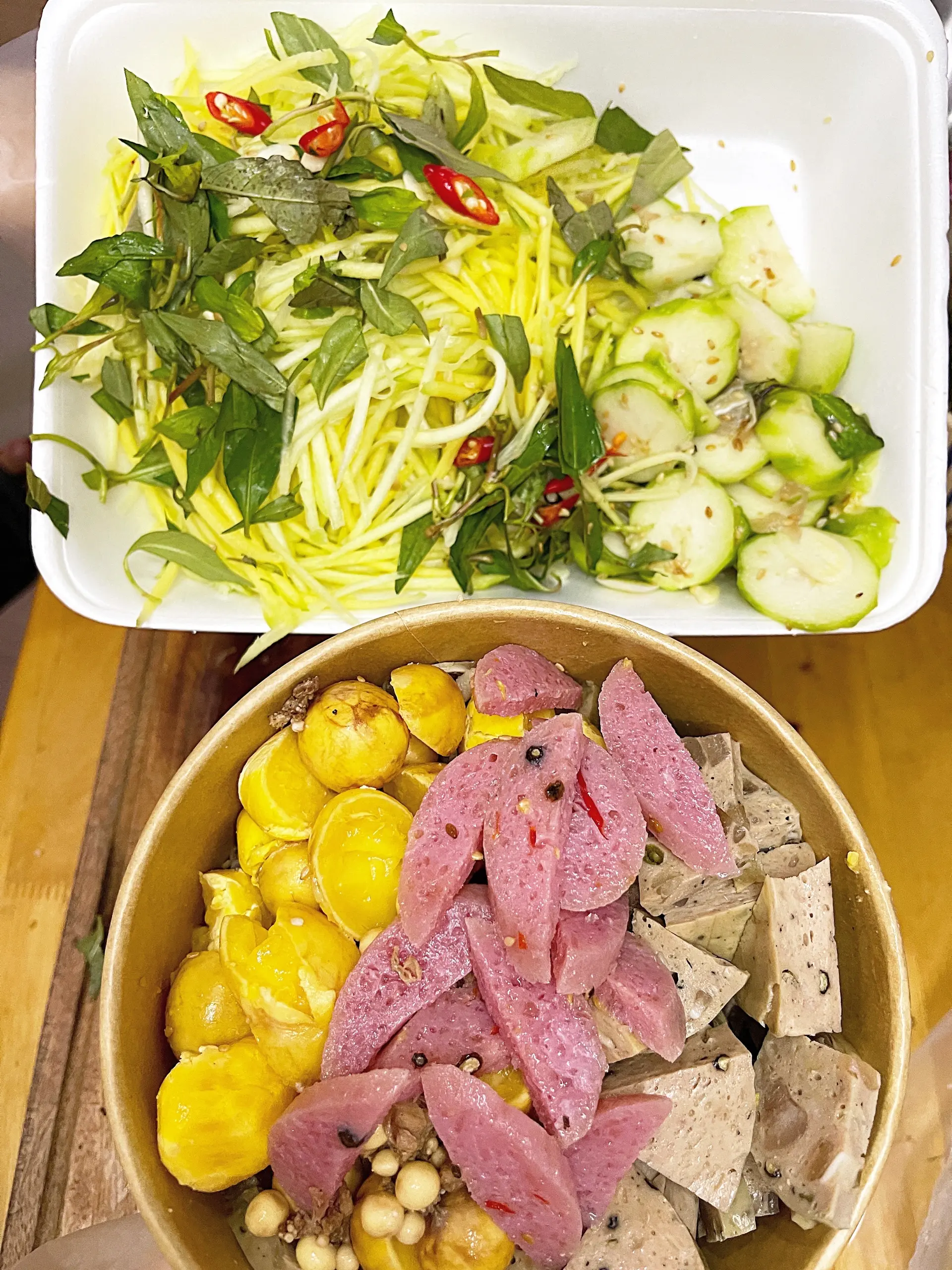 Hình ảnh Tré Tai Heo Trộn + Trứng Non - Đặc Biệt