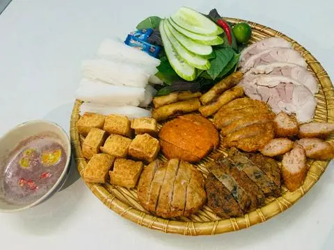 Hình ảnh Bún đậu tá lả (8 topping)