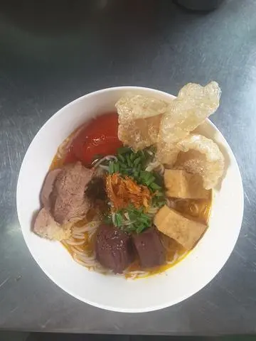 Hình ảnh Bún Riêu (Giò Heo)