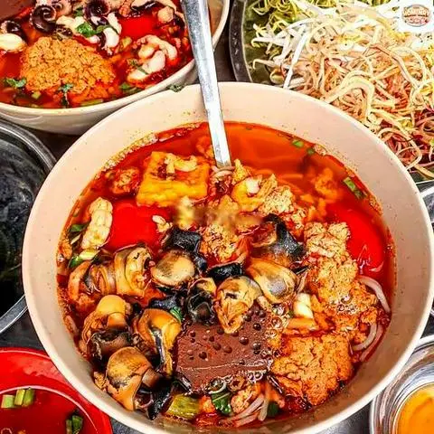 Hình ảnh Bún riêu đầy đủ