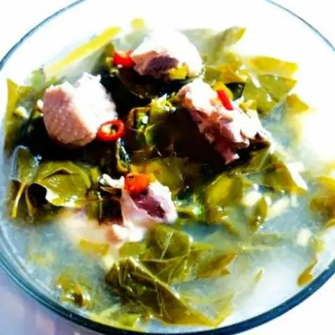 Hình ảnh Canh gà nấu lá giang