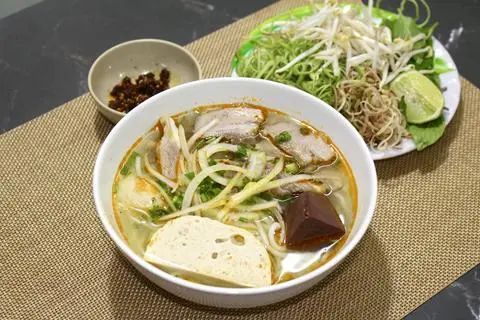 Hình ảnh Bún bò