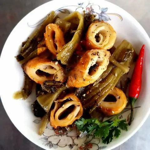 Hình ảnh Mì Căn Ống Xào Cải Chua
