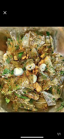 Hình ảnh Bánh tráng dẻo trộn bơ mỡ hành da heo giòn