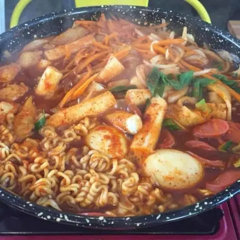 Hình ảnh Mì Cay Tokbokki Thập Cẩm