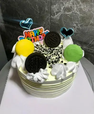Hình ảnh Bánh kem Sữa Tươi Macaron Xanh 14,7cm