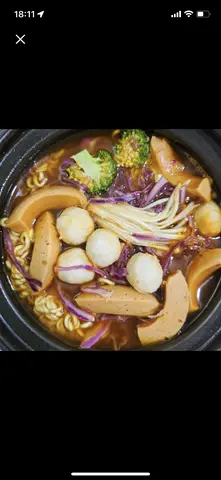 Hình ảnh Mì cay cá viên xúc xich