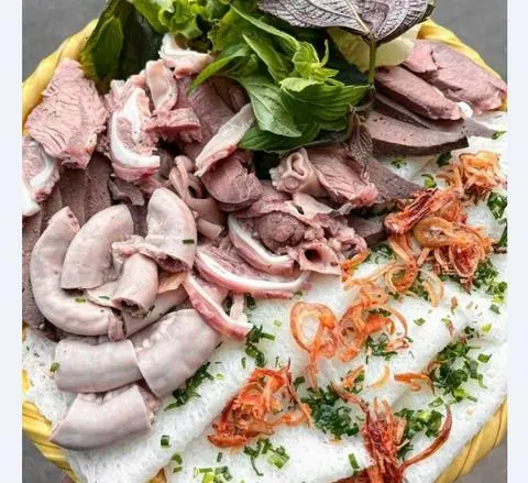 Hình ảnh Bánh hỏi lòng heo đặc biệt 