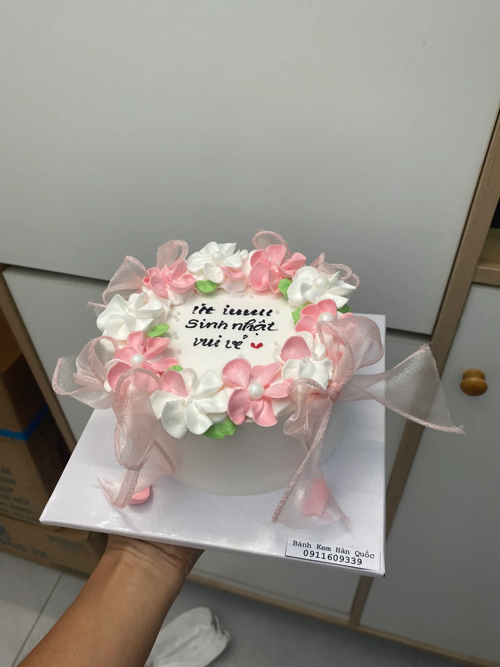 Hình ảnh bánh hoa kem 19cm- màu  Hồng 249k
