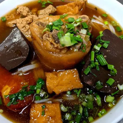 Hình ảnh Bún Riêu Giò Heo