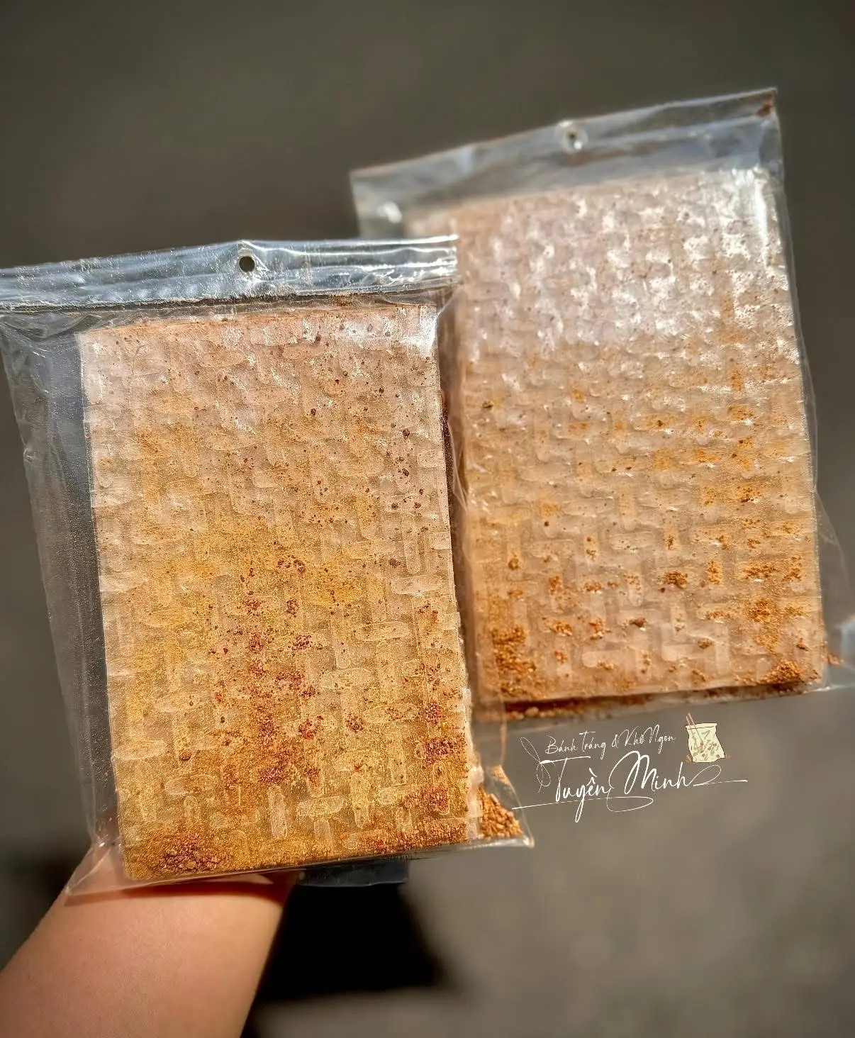 Hình ảnh BÁNH TRÁNG MUỐI LẮC CAY SIÊU GHIỀN 