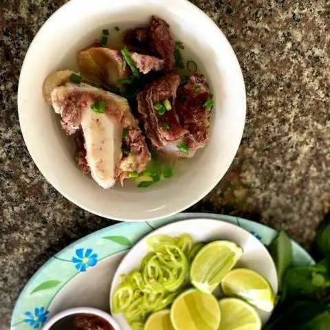 Hình ảnh Sụn 1 người ăn
