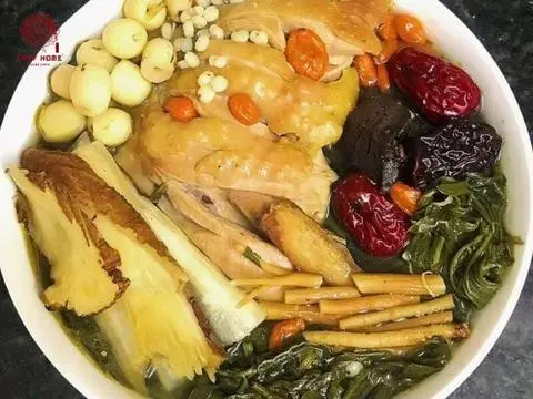 Hình ảnh Gà Tần Ngải Cứu