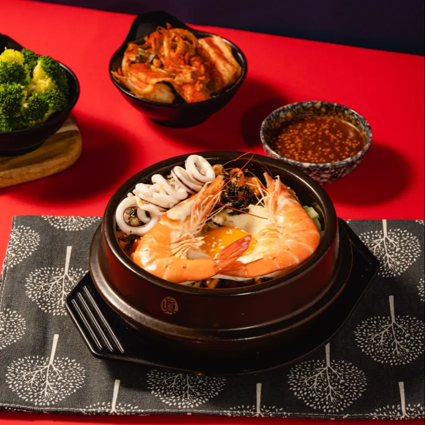 Hình ảnh cơm trộn hải sản