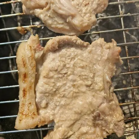 Hình ảnh Sườn nướng mật ong thêm