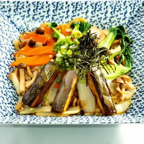 Hình ảnh Mì Udon Xào Rau Củ