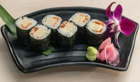 Hình ảnh maki trứng cuộn trứng tôm