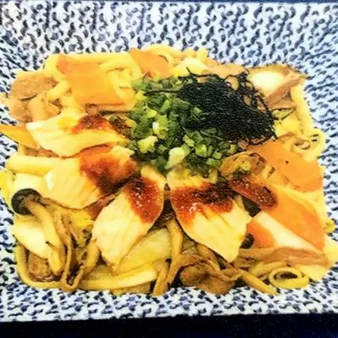 Hình ảnh Mì Udon Xào Cá Hồi