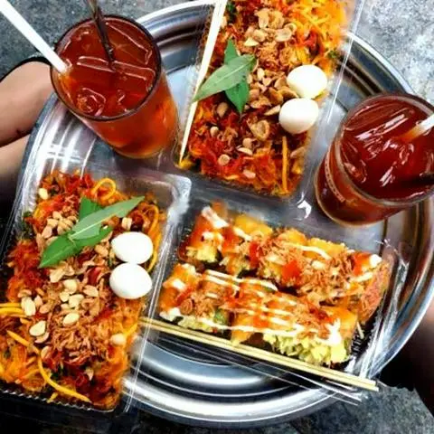 Hình ảnh Bánh tráng cuốn mix trứng bắc thảo