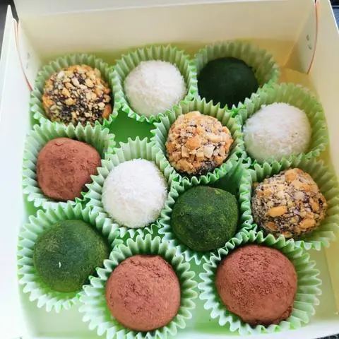 Hình ảnh Truffle Chocolate Hộp 12 Viên Quà Tặng 