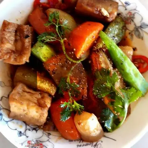 Hình ảnh Rau củ thập cẩm kho