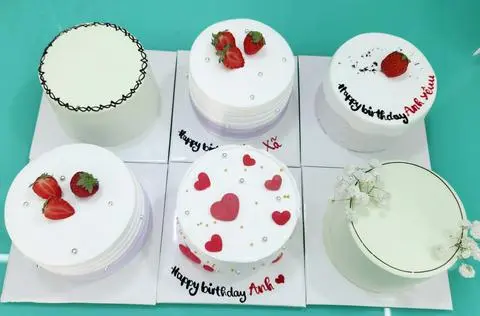 Hình ảnh Bánh kem sữa tươi 10cm ( Mẫu ngẫu nhiên)