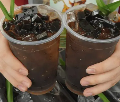 Hình ảnh Hồng trà bí đao sương sáo hạt chia